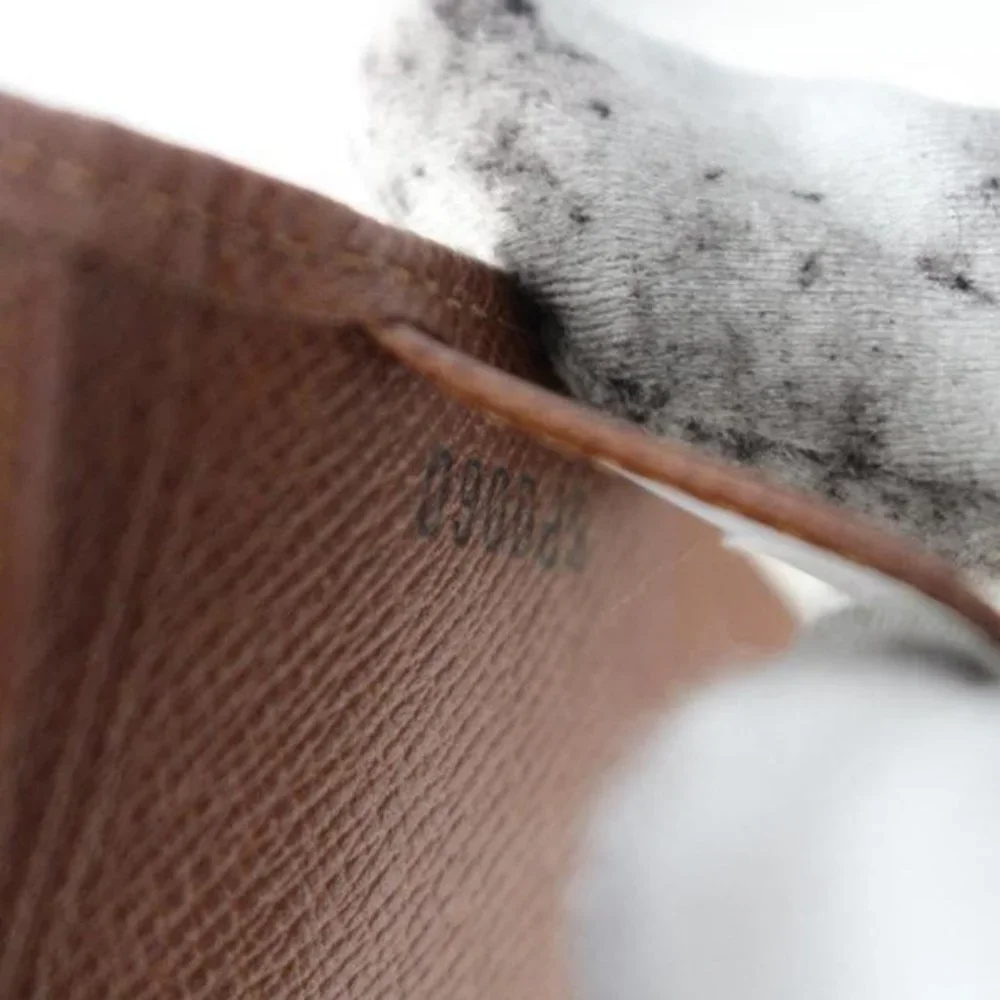 Louis Vuitton Brown Taiga Id Holder Wallet Case